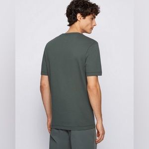 SOLD - BOSS textured T-shirt - Size M